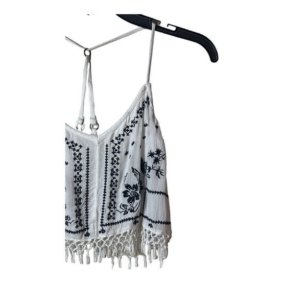 0596. HOLLISTER FRINGE CROP TOP‎ SIZE MEDIUM WHITE/NAVY BLUE EMBROIDERED - Picture 2 of 7